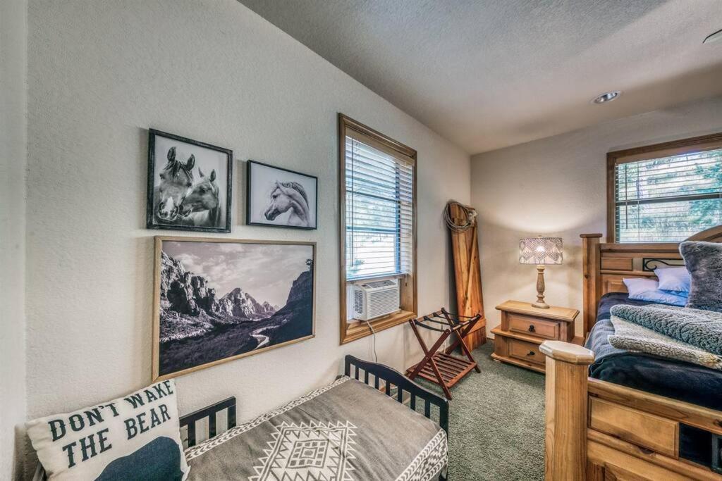 Perk Canyon Hidden Acres-Hot Tub-Gas Fireplace Ruidoso Bagian luar foto