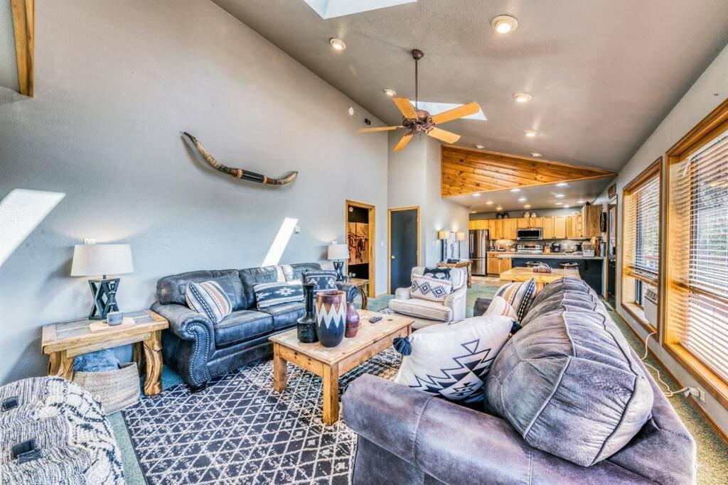 Perk Canyon Hidden Acres-Hot Tub-Gas Fireplace Ruidoso Bagian luar foto