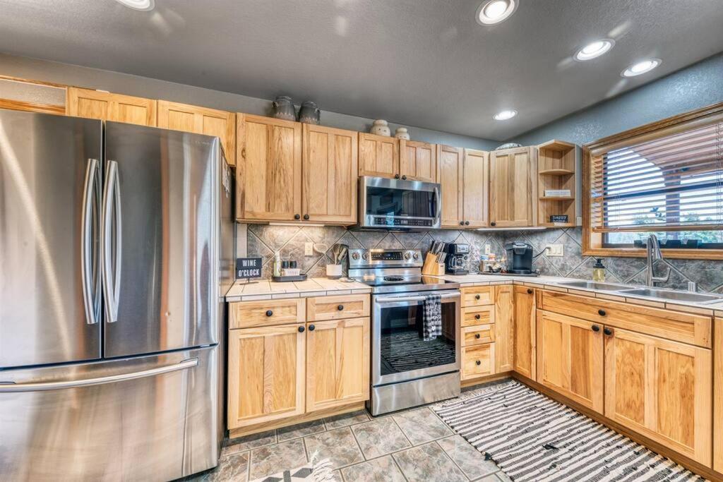Perk Canyon Hidden Acres-Hot Tub-Gas Fireplace Ruidoso Bagian luar foto